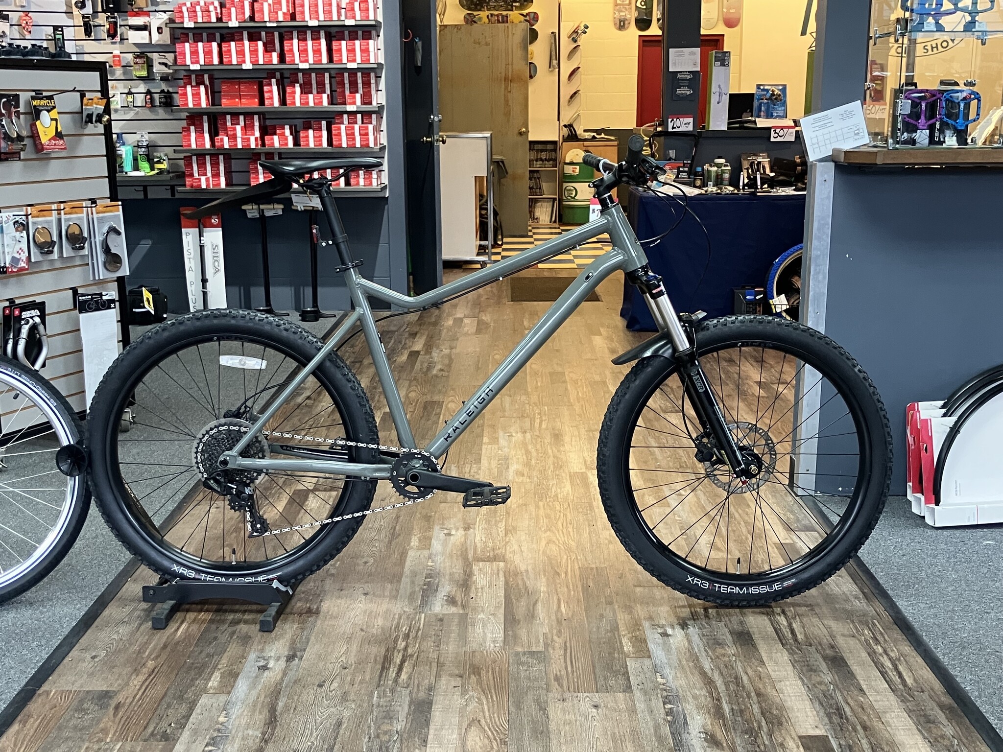 Trek *USED BIKE* - CYC - RALEIGH - Tokul 1 - XL - Green