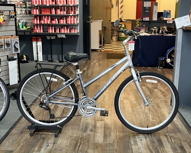 *USED BIKE* - CYC - TREK - Navigator 200 Hybrid - S