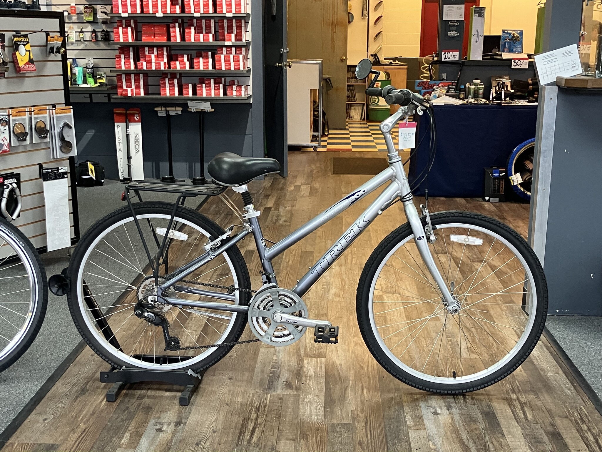 Trek *USED BIKE* - CYC - TREK - Navigator 200 Hybrid - S