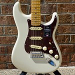 Fender Fender American Professional II Stratocaster®, Maple Fingerboard, Olympic White