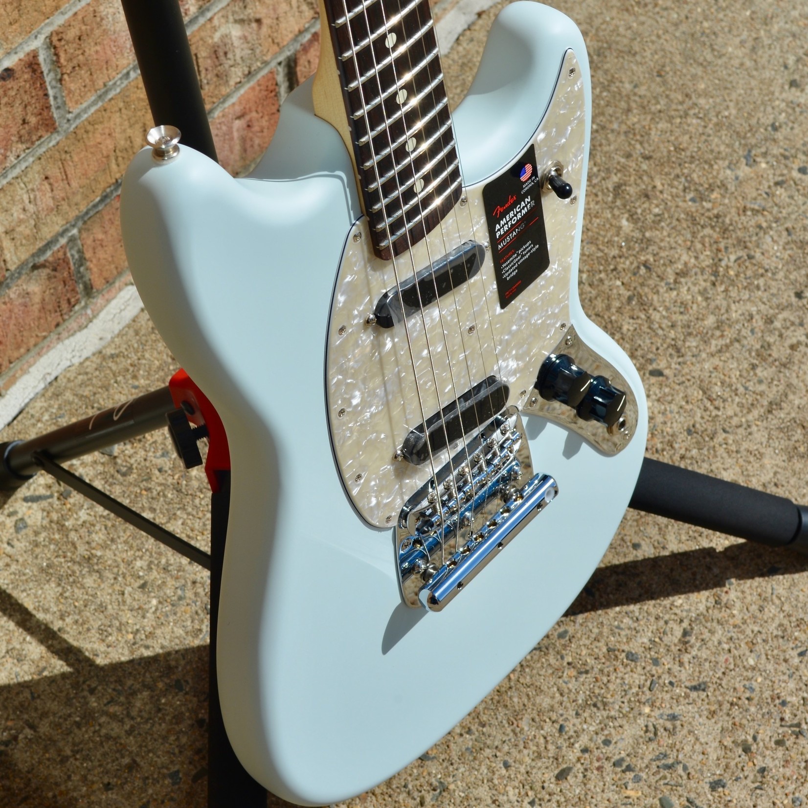 Fender Fender American Performer Mustang, Rosewood Fingerboard, Sonic Blue