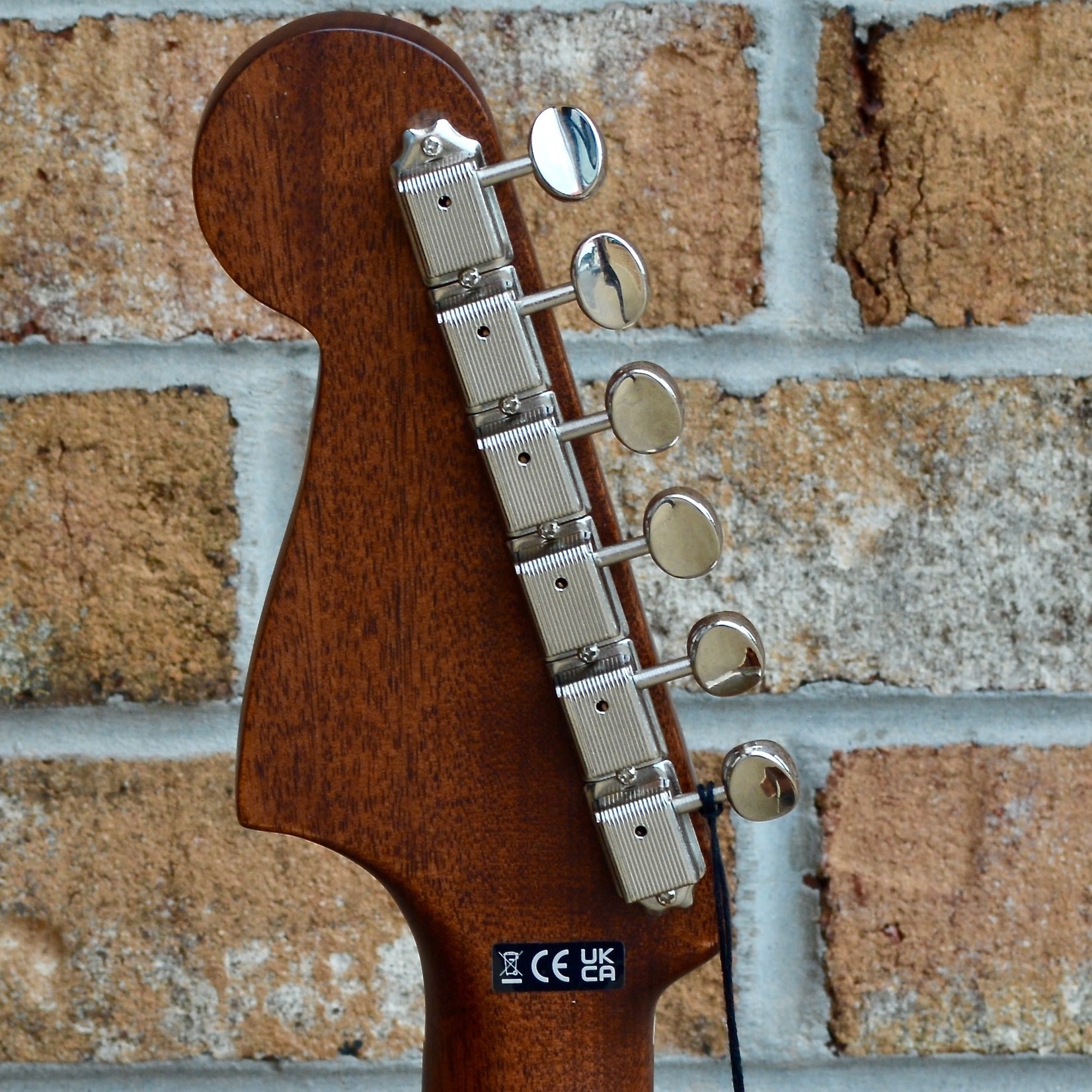 Fender Fender Newporter Classic with Gig Bag, Pau Ferro Fingerboard, Aged Cognac Burst