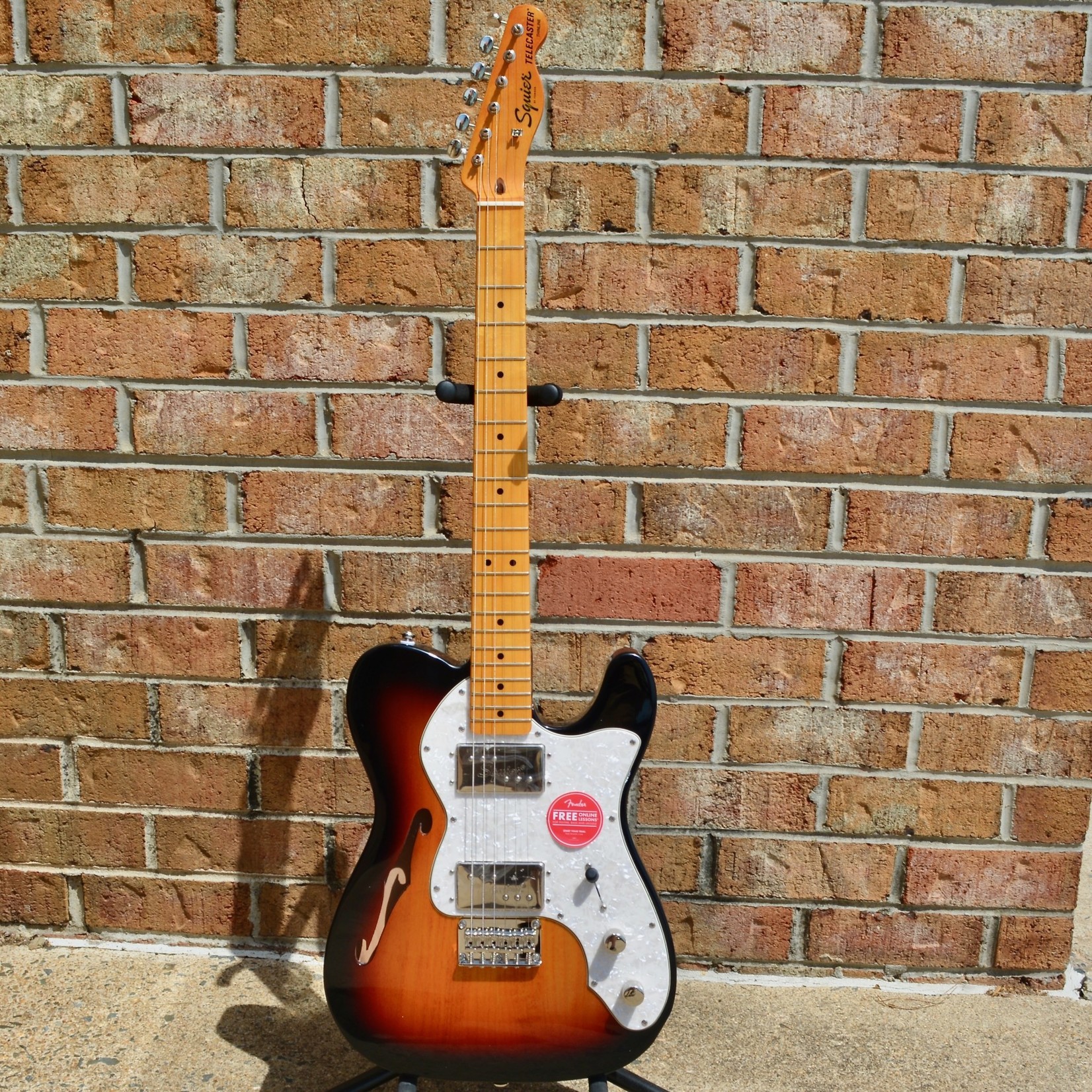 Fender Fender Classic Vibe '70s Telecaster® Thinline, Maple Fingerboard, 3-Color Sunburst