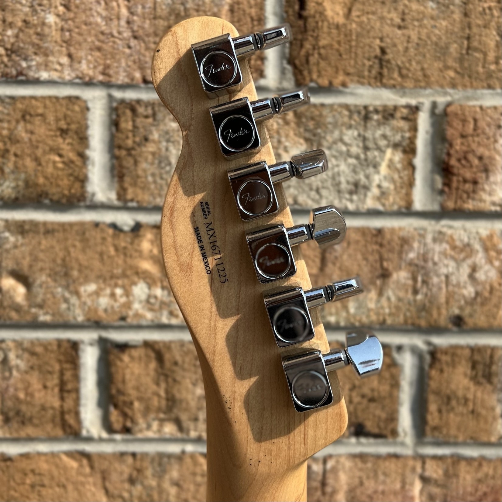 Fender Fender Relic Fretless Tele HH w/ DiMarzio pickups