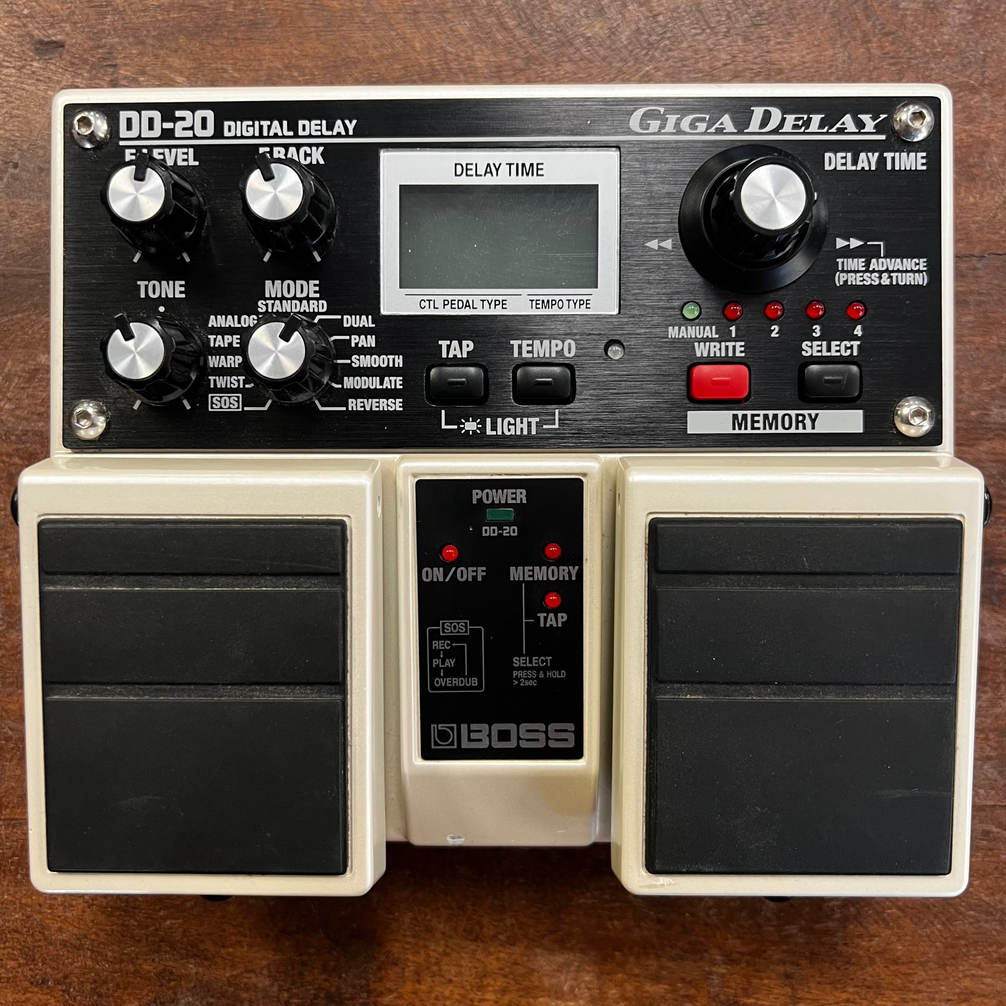 バーゲンで BOSS DD-20 GIGA DELAY