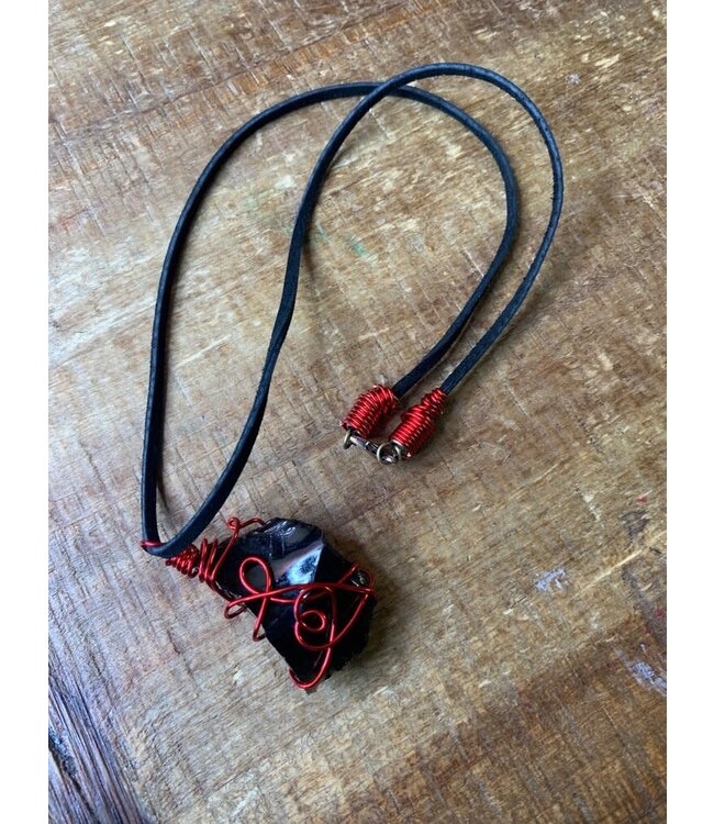 W Jazspire Small Black Obsidian Necklace