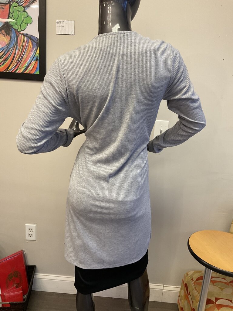 ΔΣΘ DST Long Gray Sweater w/Shield (LG) 2025
