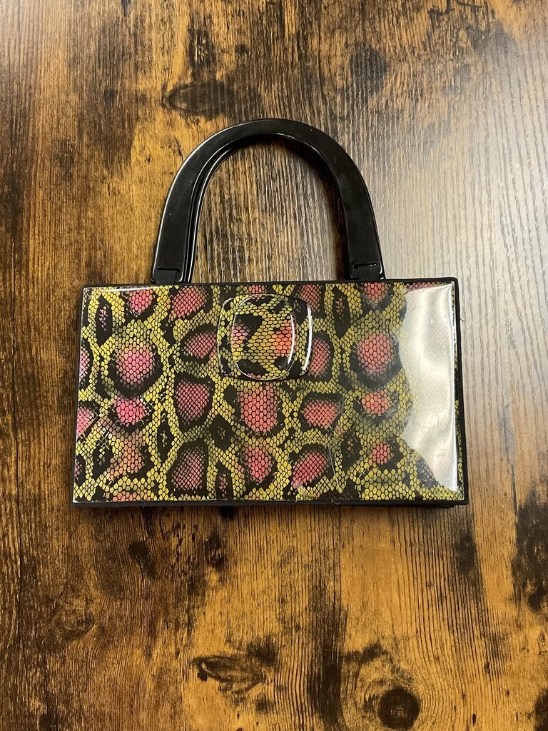 Snakeskin print collapsible clutch (FA24)