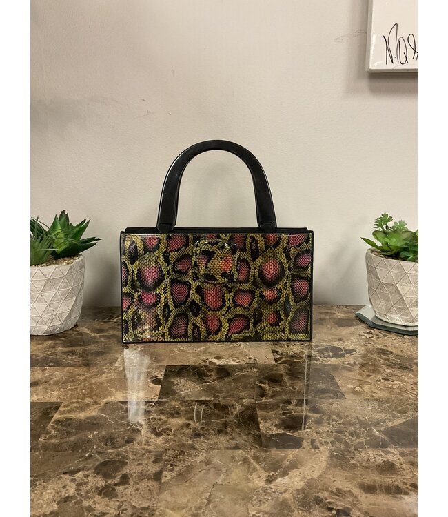 Snakeskin print collapsible clutch (FA24)