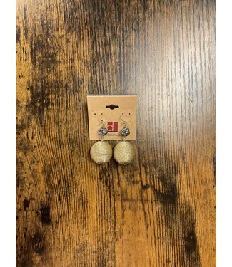 W Gold Ornament Earrings