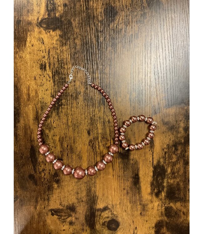 W Rose Tint Pearl Necklace