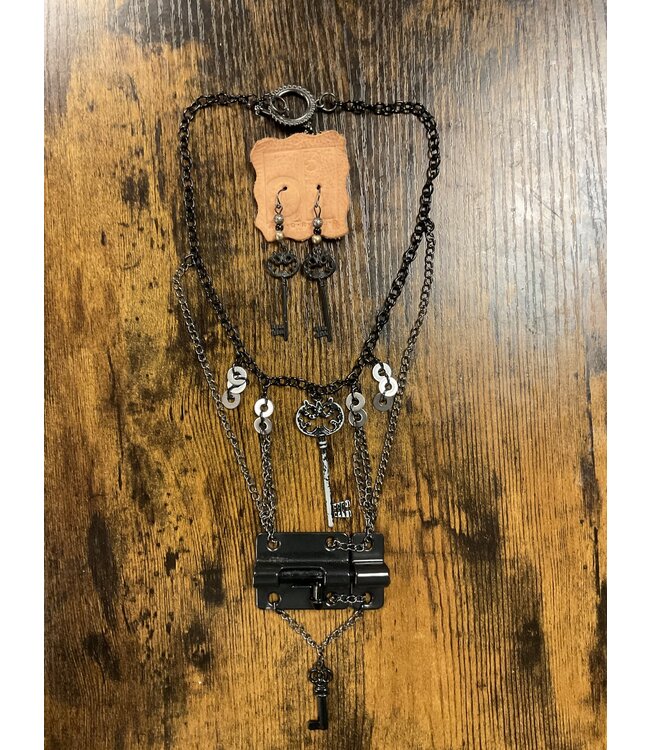 W “Lock and Key” Earrings