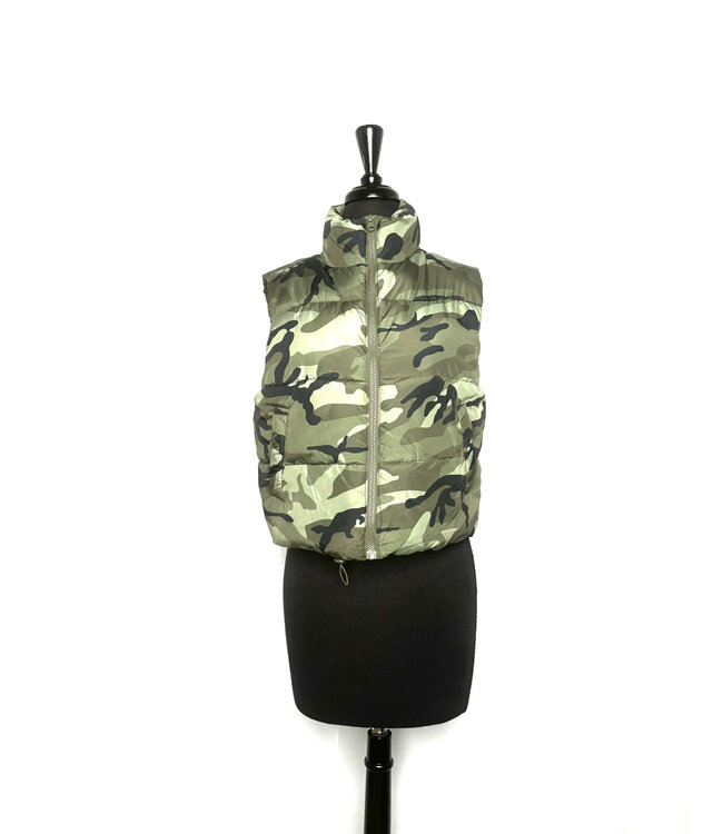 ΑΚΑ SALE! AKA Camo Vest 1X - only 1 left 50% off (SP26)