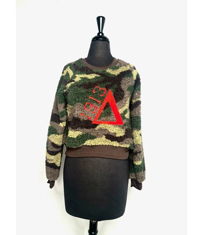 ΔΣΘ DST Fuzzy Camo Crewneck Sweatshirt (SM) 2025
