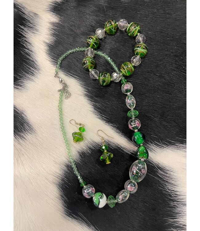 W Green, Pink and Clear Crystal Bead Necklace, Bracelet and Earrings Set