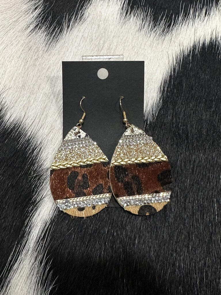 W Cheetah Print With Chain And Crystal Design Earrings