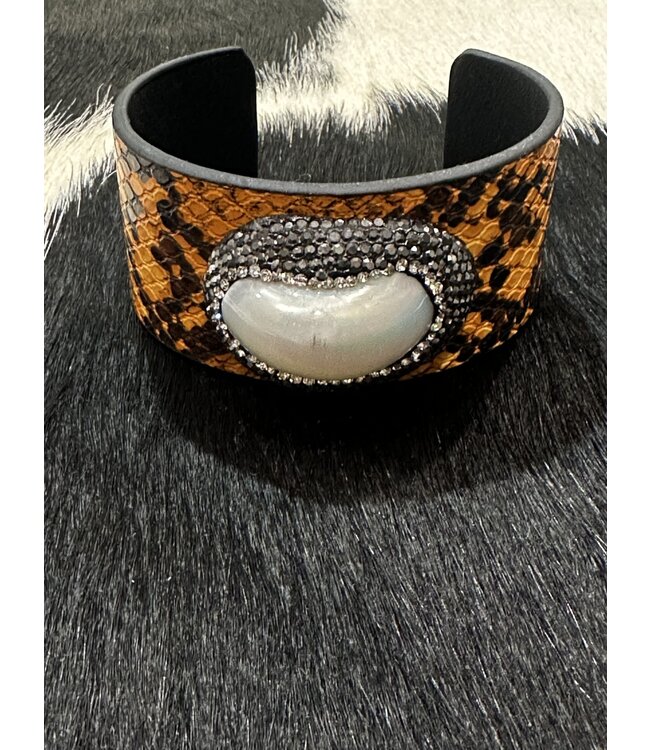 W Orange and Black Bracelet With White Pearl