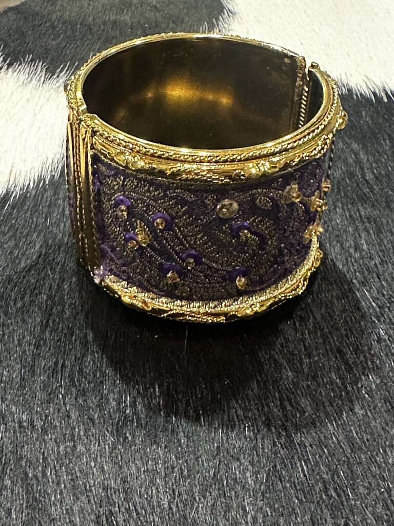 W Purple and Gold Magnetic Bracelet With Gold Gems