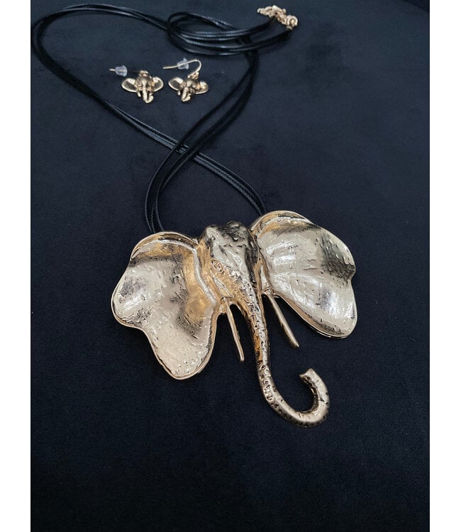 W Gold Elephant Necklace/Earrings Set (only 1 left) (FA25)