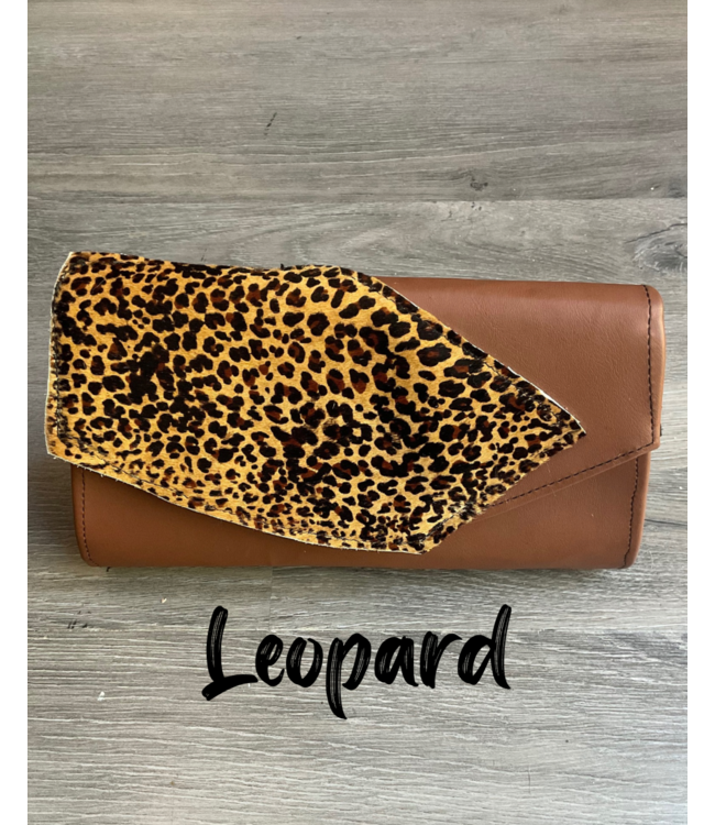 W Safari Clutch Collection (FA25)
