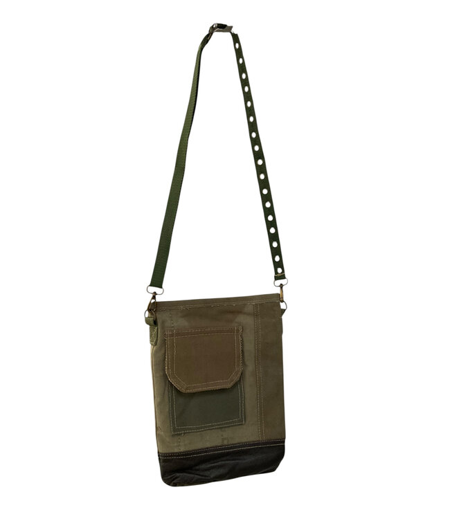 NEW! W Vint-Addiction Repurposed Crossbody Bag (FA25)