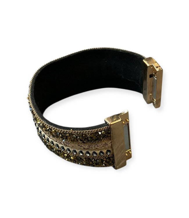 W Magnetic Beaded Cuff Bracelet