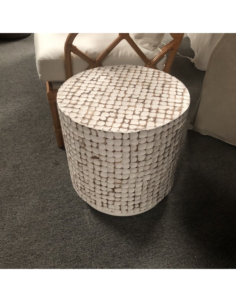 Coconut Coconut End Table - Round