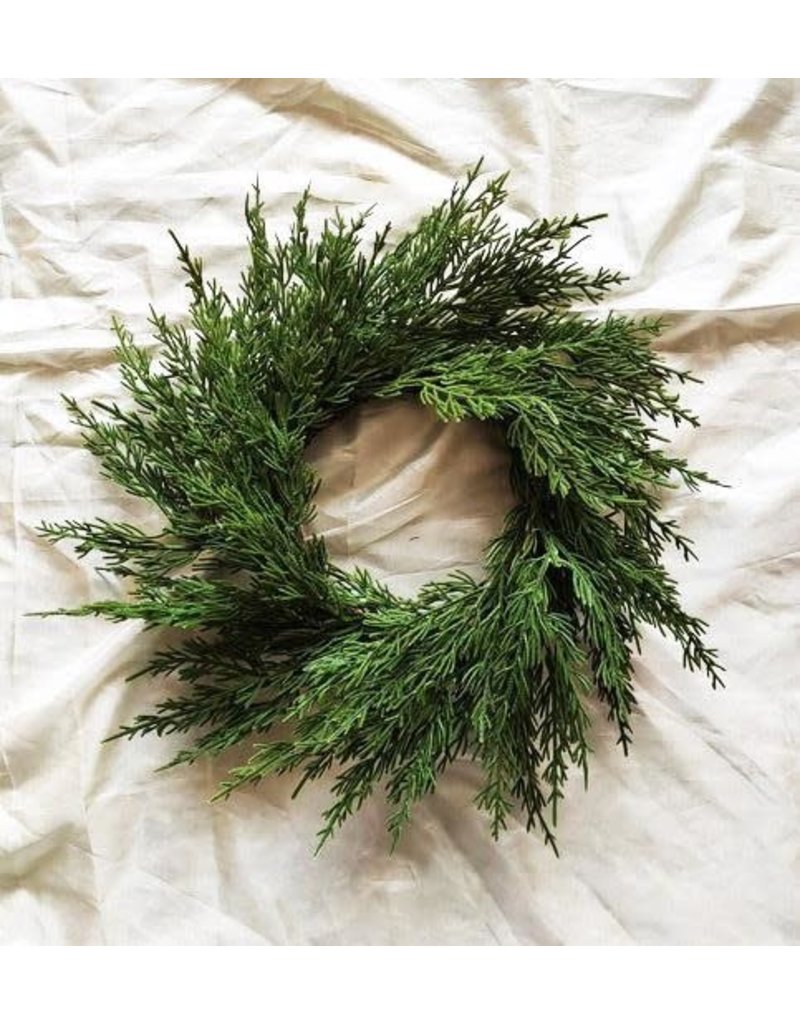 18" Dia Cedar Wreath