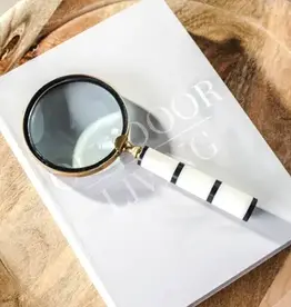 9" Resin Handle Magnifying Glass