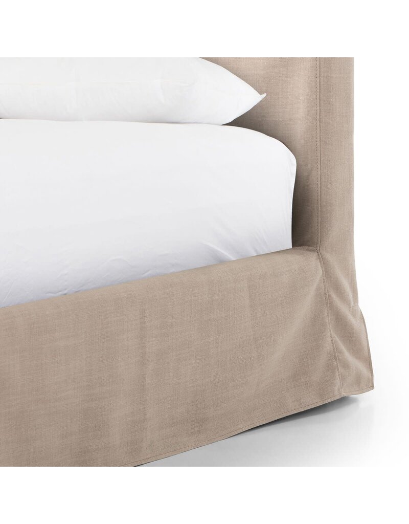 Daphne Daphne Slipcover Queen Bed, Hootie Pearl, Almond