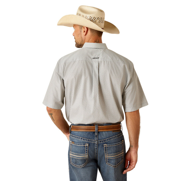 Ariat Ariat Wrinkle Free Bear S/S Shirt - White Pattern