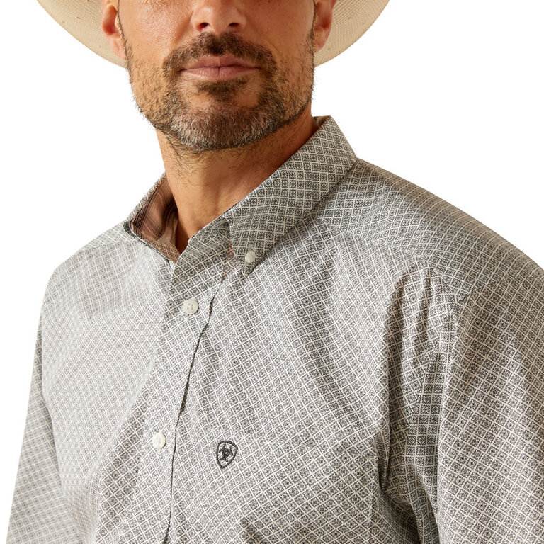 Ariat Ariat Wrinkle Free Bear S/S Shirt - White Pattern