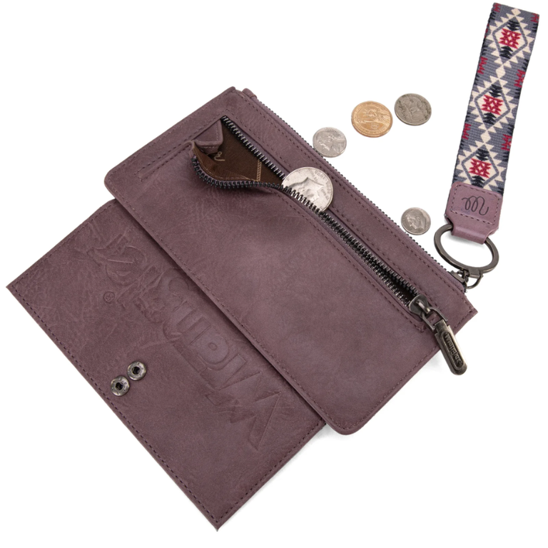 Wrangler Wrangler Aztec Print Bifold Wallet Wristlet - Lavender