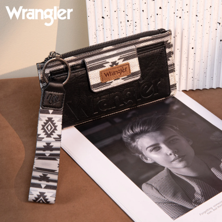 Wrangler Wrangler Aztec Print Bifold Wallet Wristlet - Black