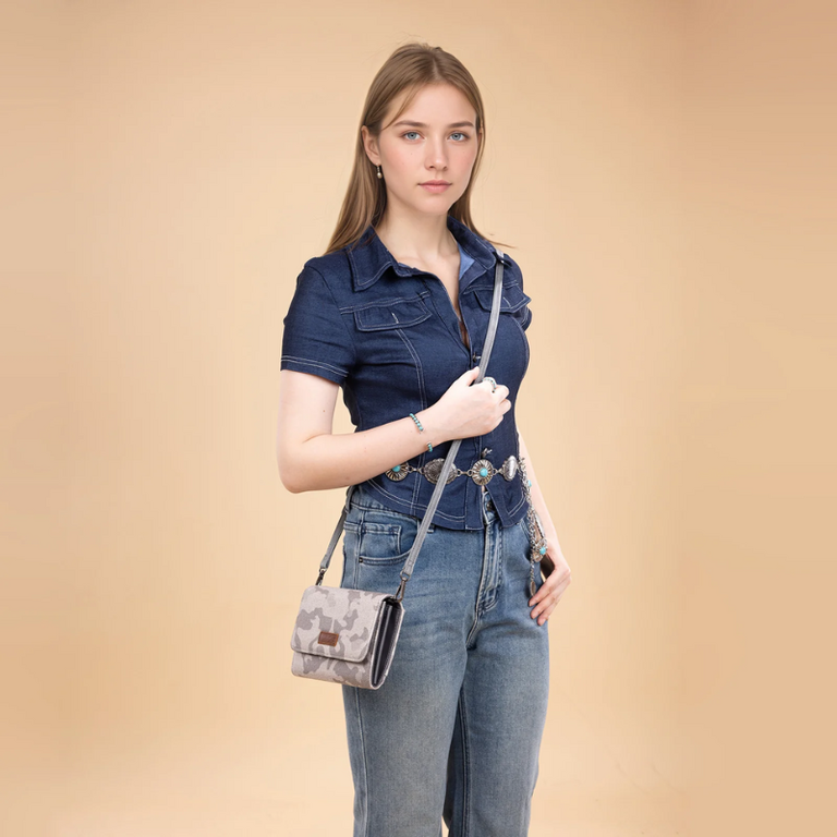 Wrangler Wrangler Camo Print Clutch/Crossbody - Grey