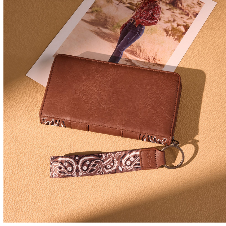 Wrangler Wrangler Bandana Paisley Print Wallet - Brown