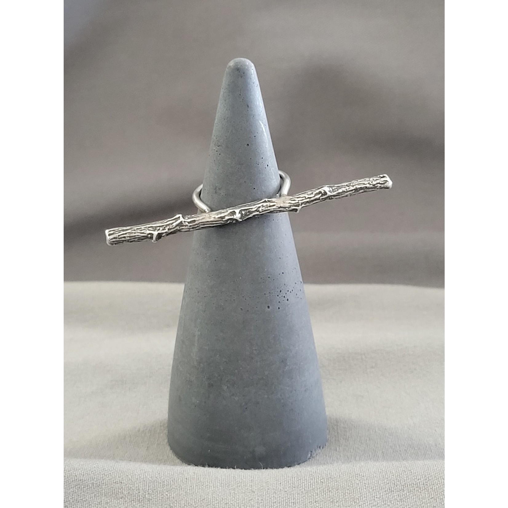 Tree Trunk Arts Twig Bar Ring, s8.5