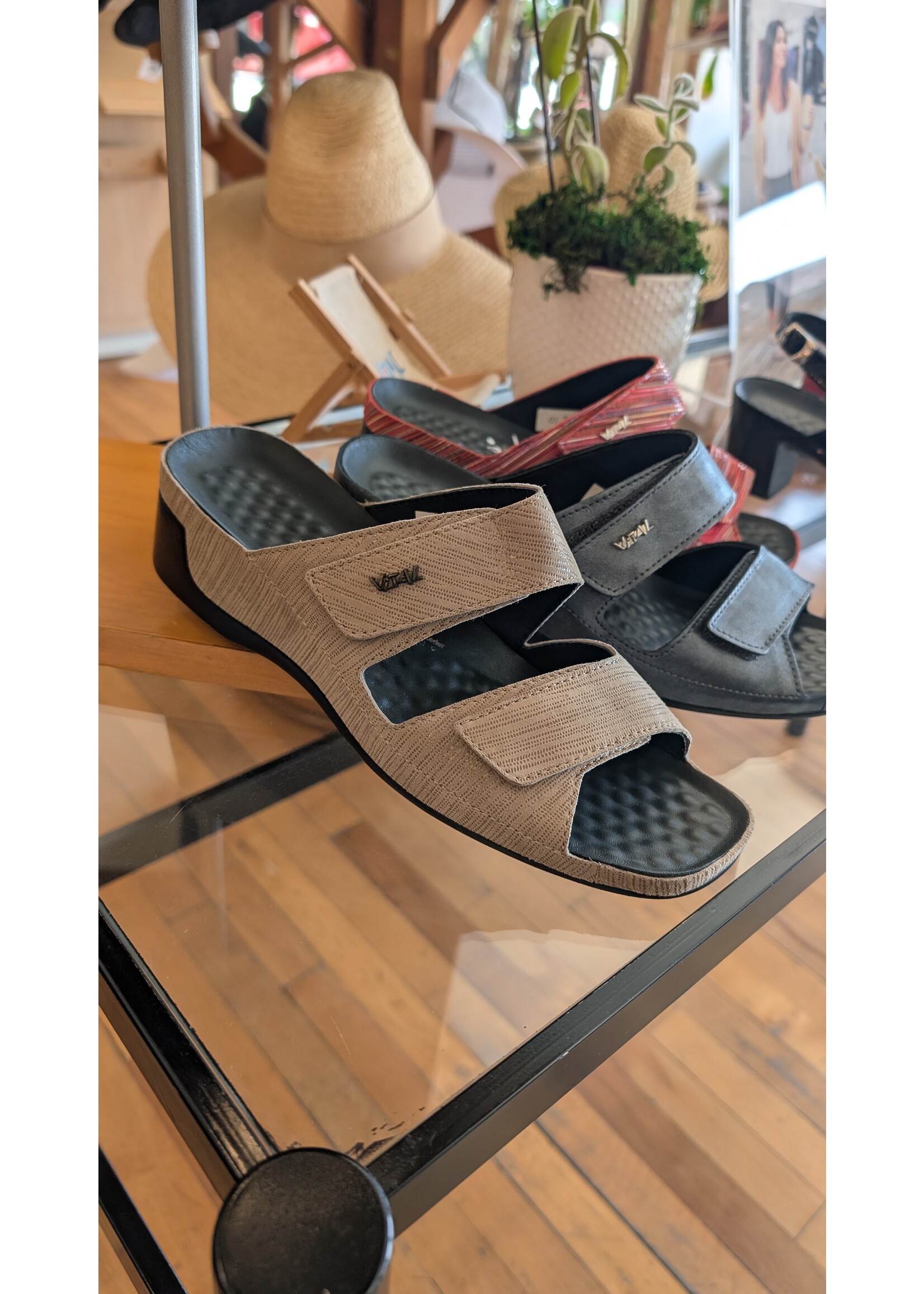 Tina Slip On Low Wedge 0803