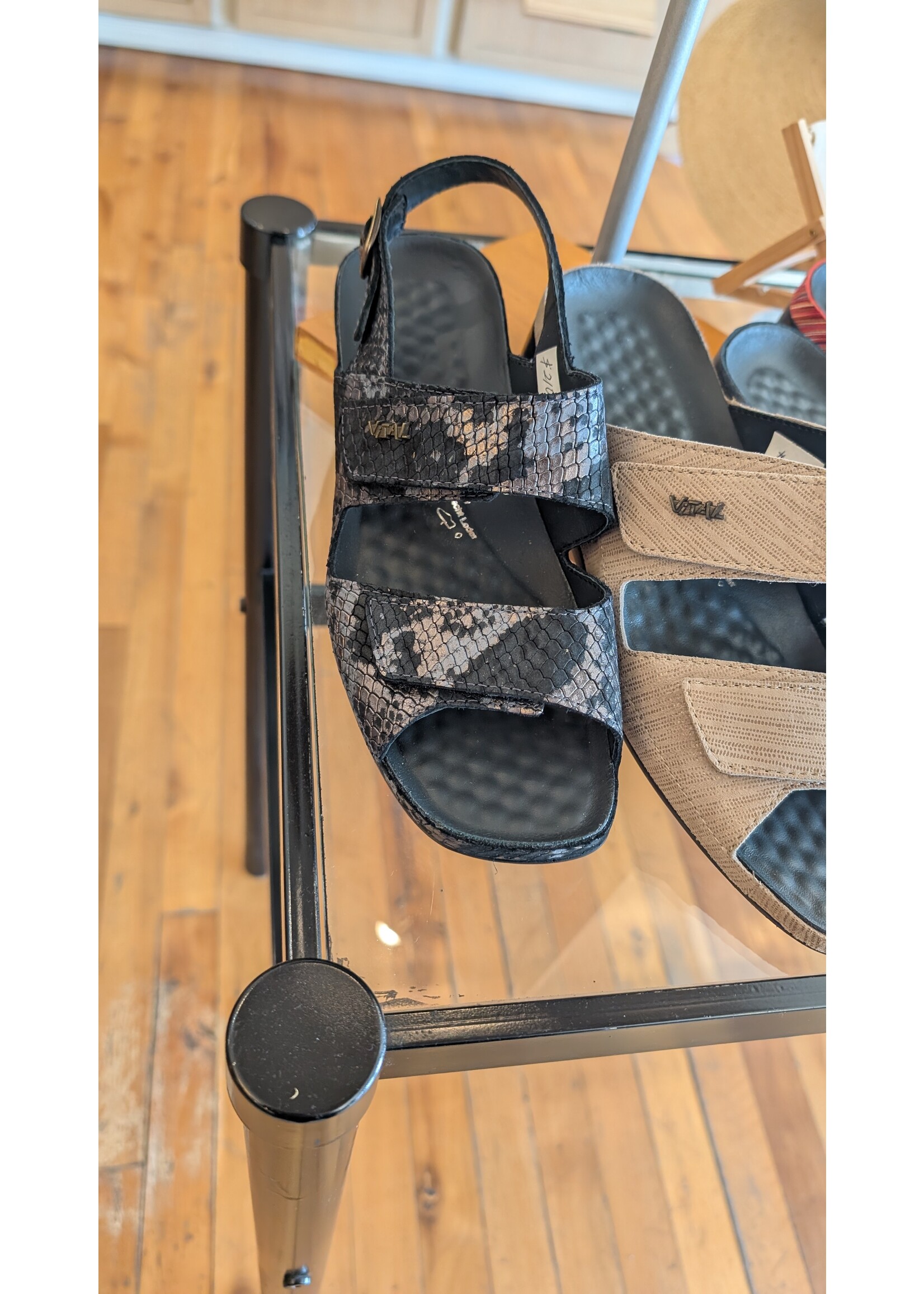 Tina Low Wedge