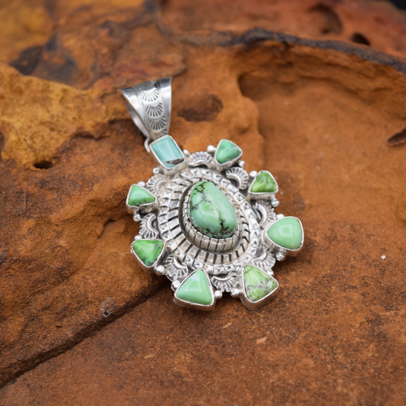 AP GREEN CLUSTER PENDANT