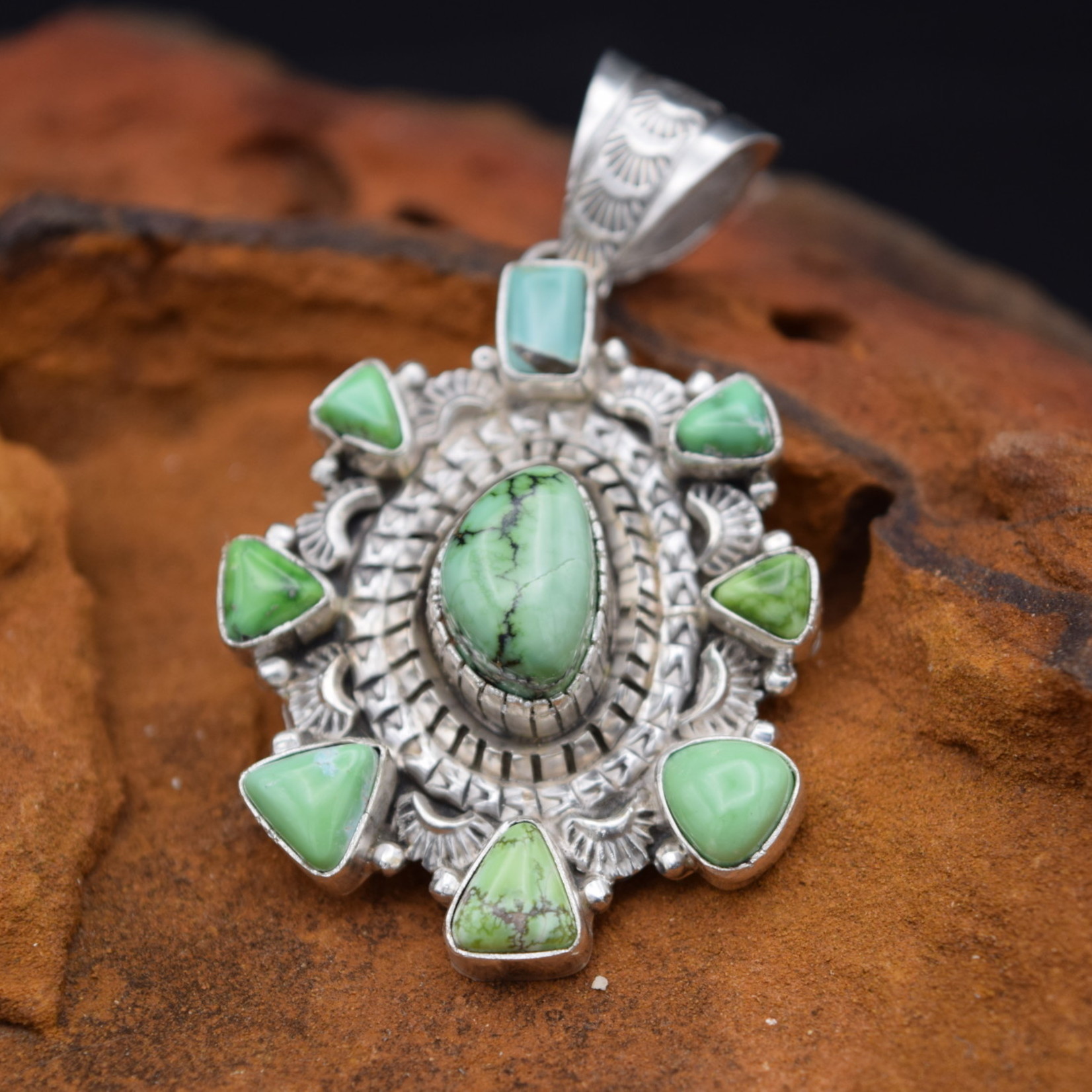 AP GREEN CLUSTER PENDANT