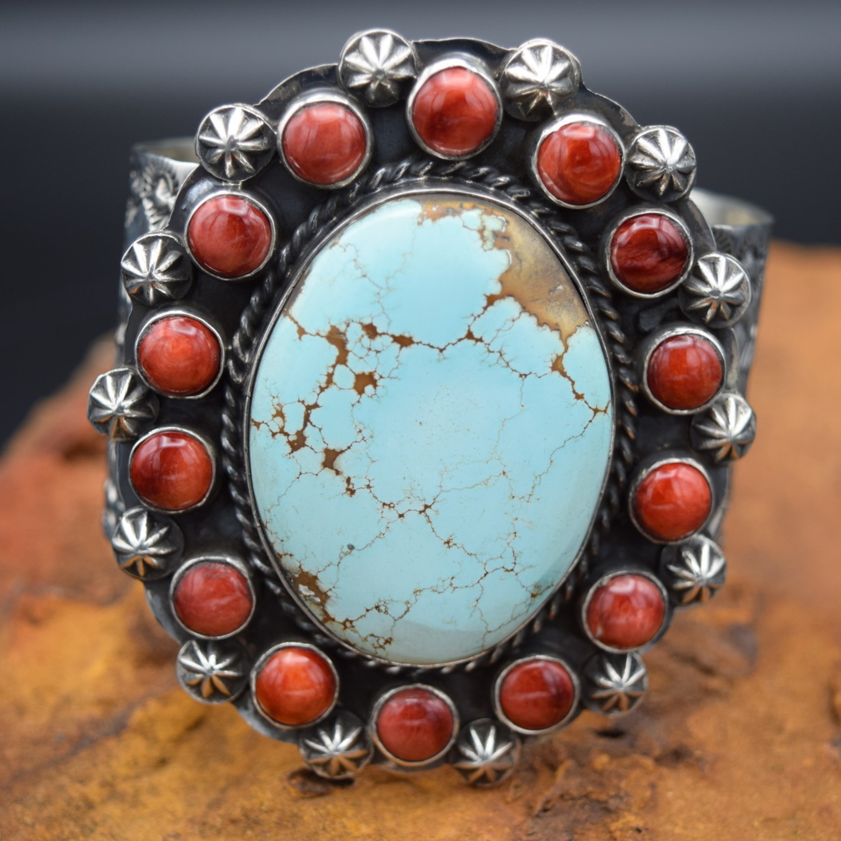 JUAN GUERRO RED SPINY DRY CREEK CUFF (Size: 7")