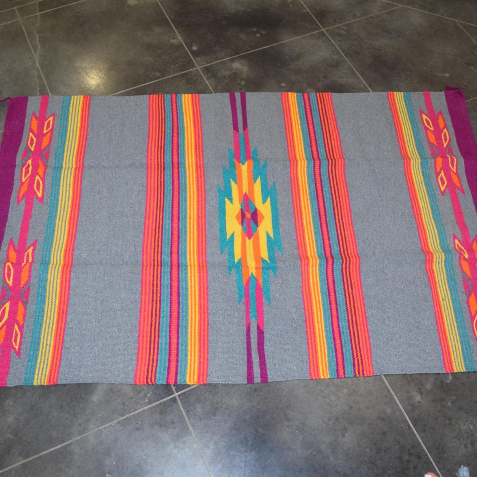 4' x 6' Cantina Rug [Gray]