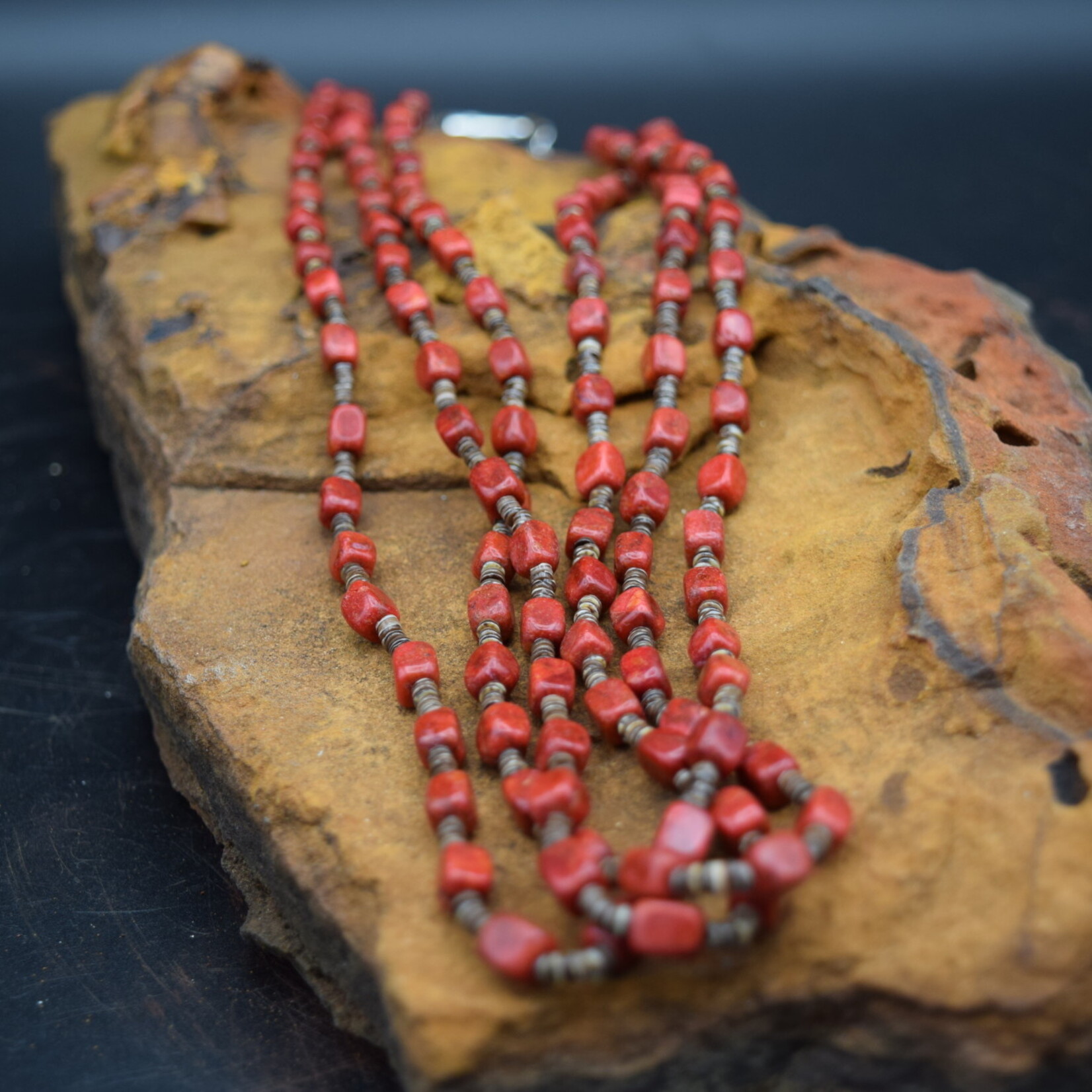 RED HESHI 3 STRAND NECKLACE