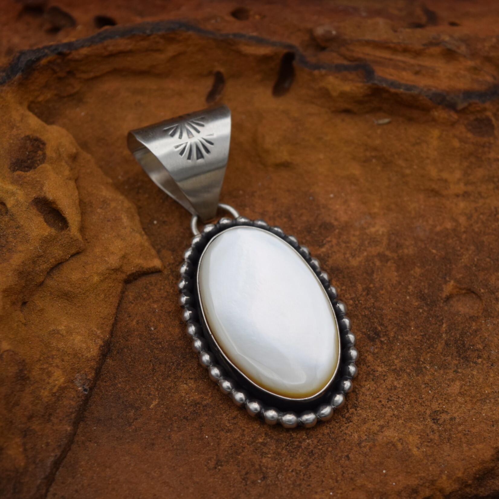 RIQUEL HURLEY, MOTHER OF PEARL PENDANT