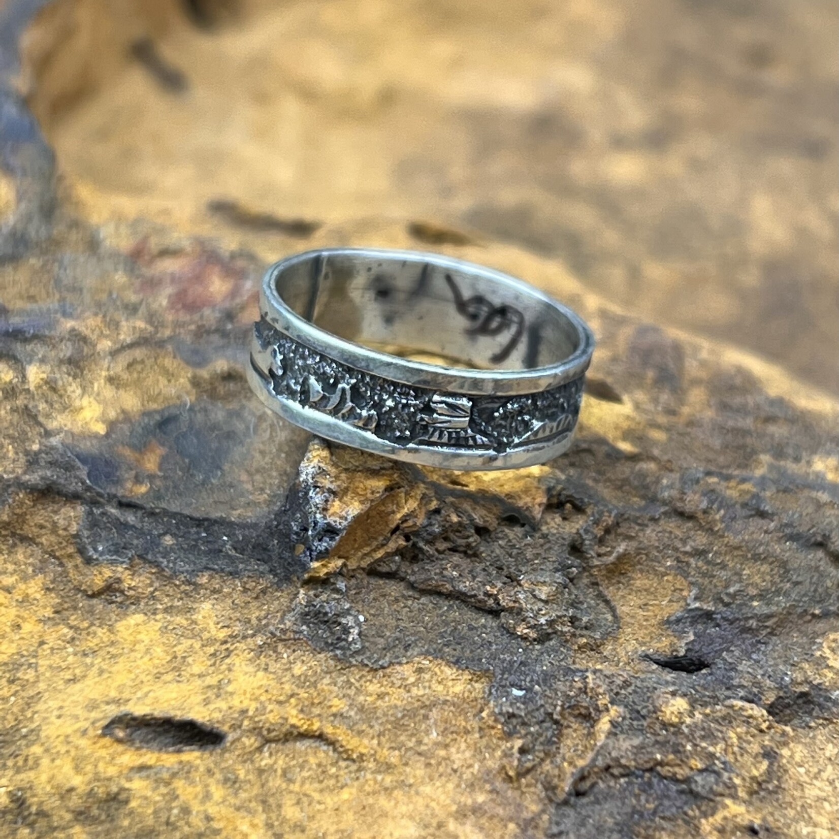 STORY TELLER BAND RING [Size: 8.5]