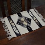 15" X 20" Wool Modern Maya Table Rug