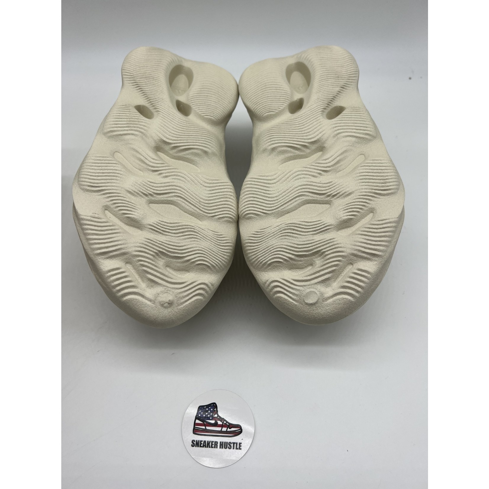 Adidas adidas Yeezy Foam RNNR Sand