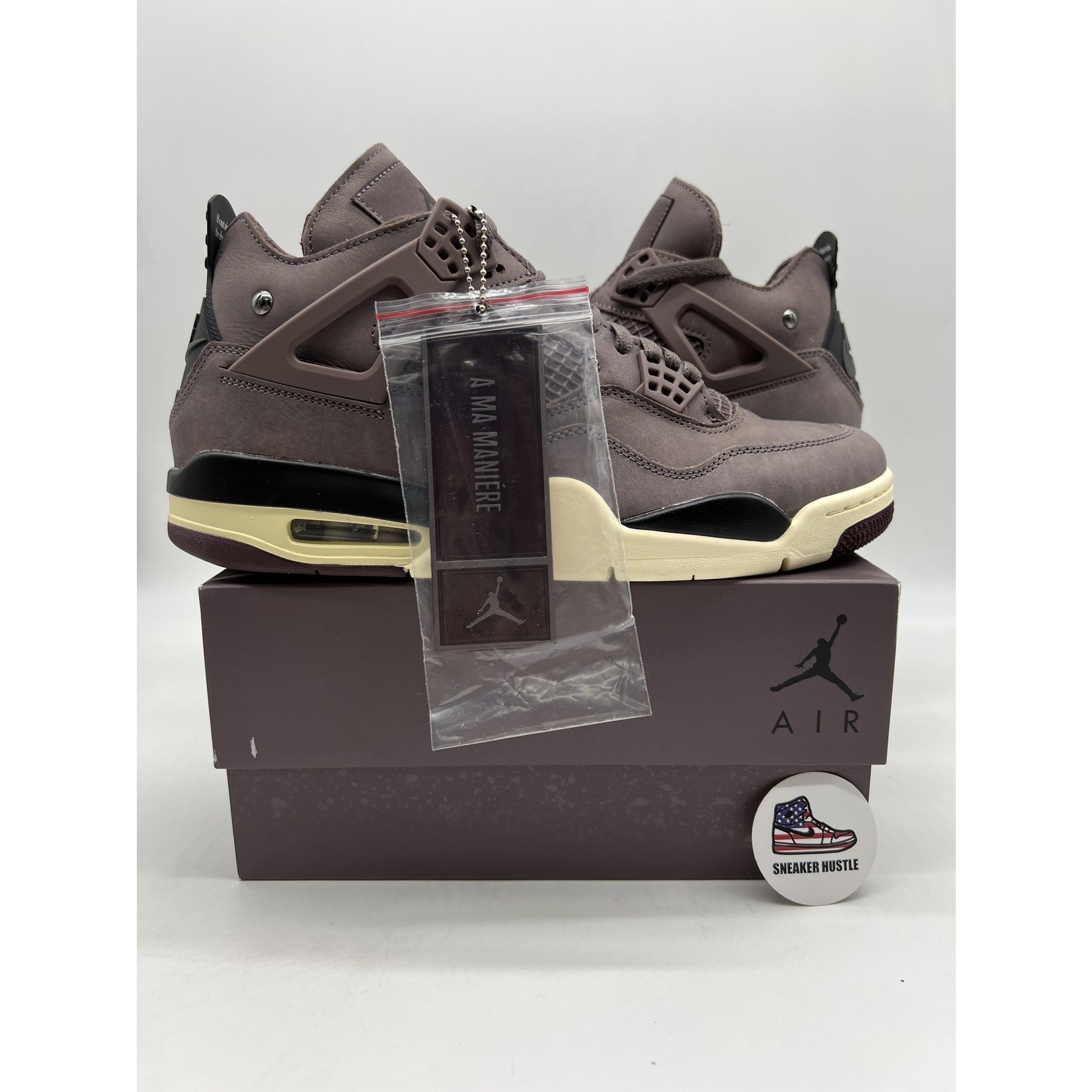 Air Jordan Jordan 4 Retro SP A Ma Maniére Violet Ore