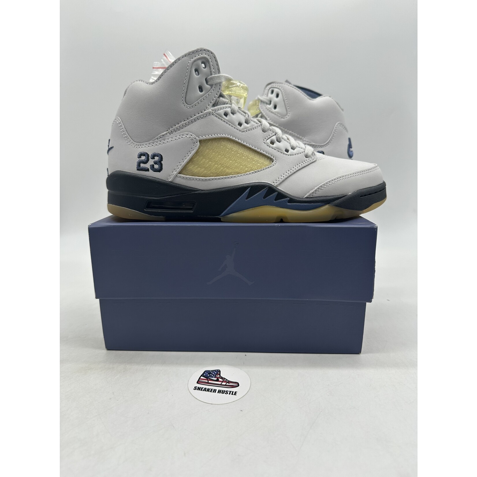 Air Jordan Jordan 5 Retro A Ma Maniére Dawn (Women's)